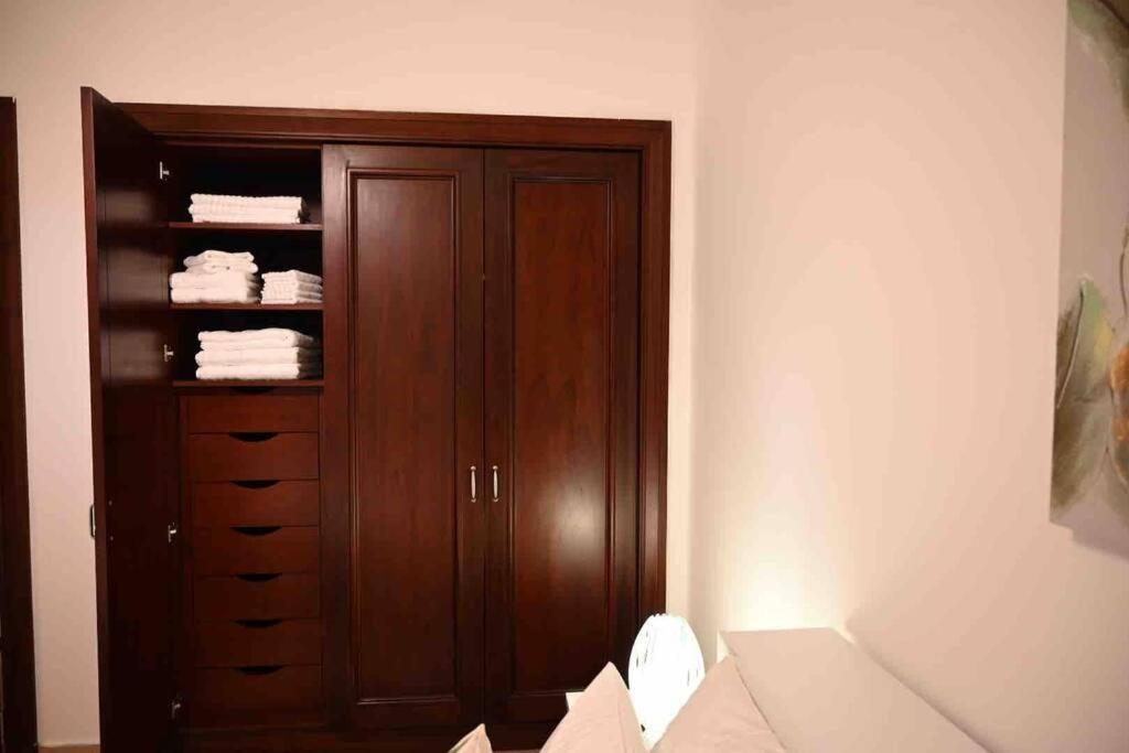Brand New Furniture . Close To Dubai Mall. Exteriér fotografie