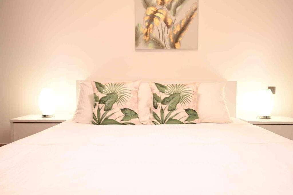 Brand New Furniture . Close To Dubai Mall. Exteriér fotografie