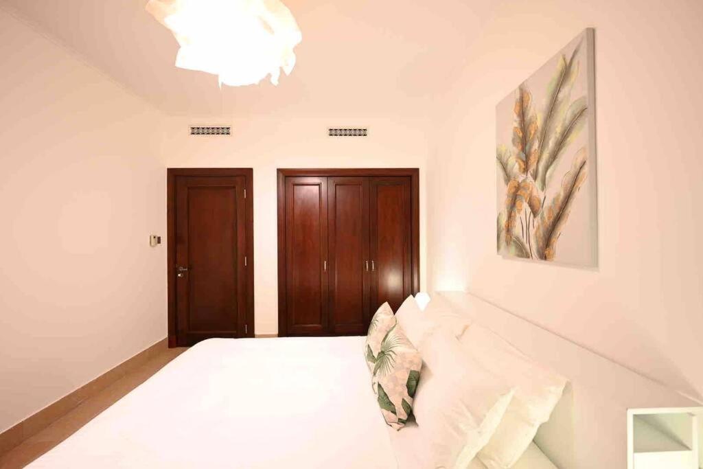 Brand New Furniture . Close To Dubai Mall. Exteriér fotografie