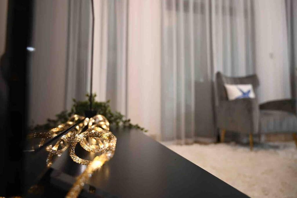 Brand New Furniture . Close To Dubai Mall. Exteriér fotografie