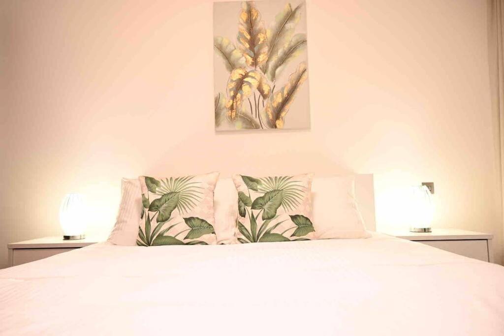 Brand New Furniture . Close To Dubai Mall. Exteriér fotografie