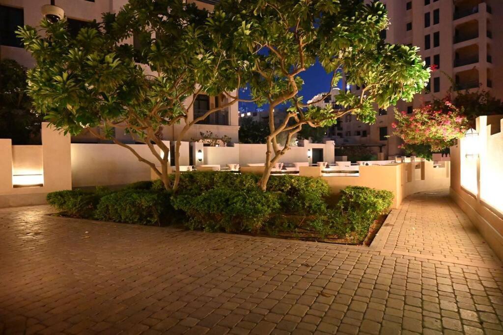 Brand New Furniture . Close To Dubai Mall. Exteriér fotografie